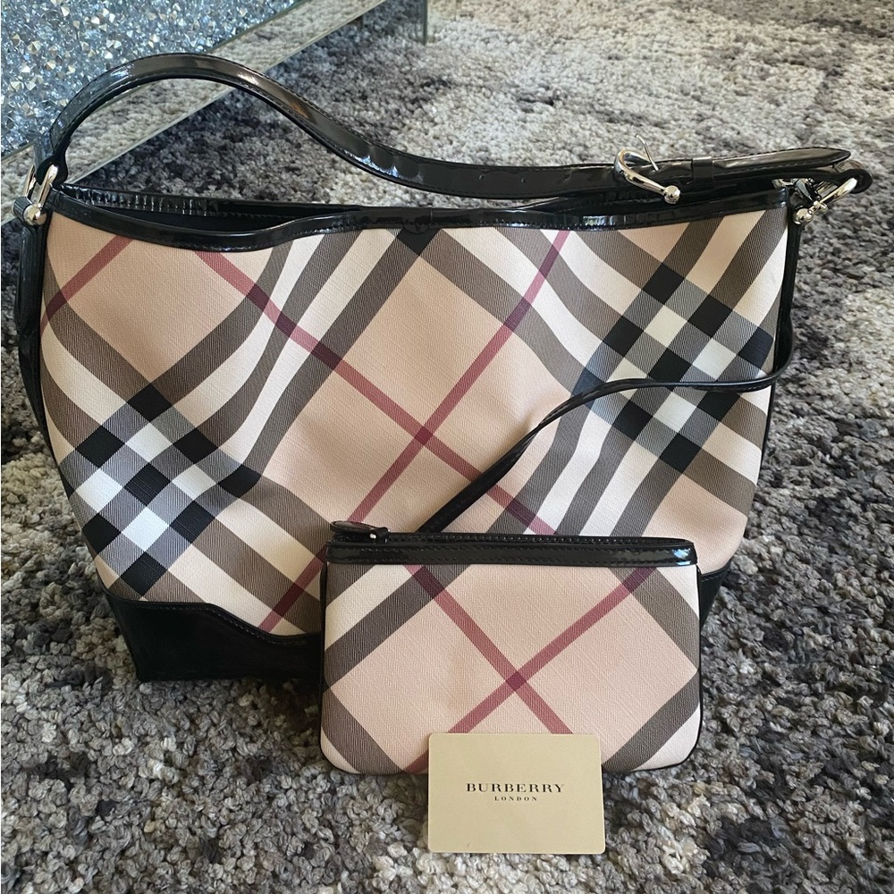 ❌𝗦𝗢𝗟𝗗❌New Burberry Supernova Check Tote Never Used